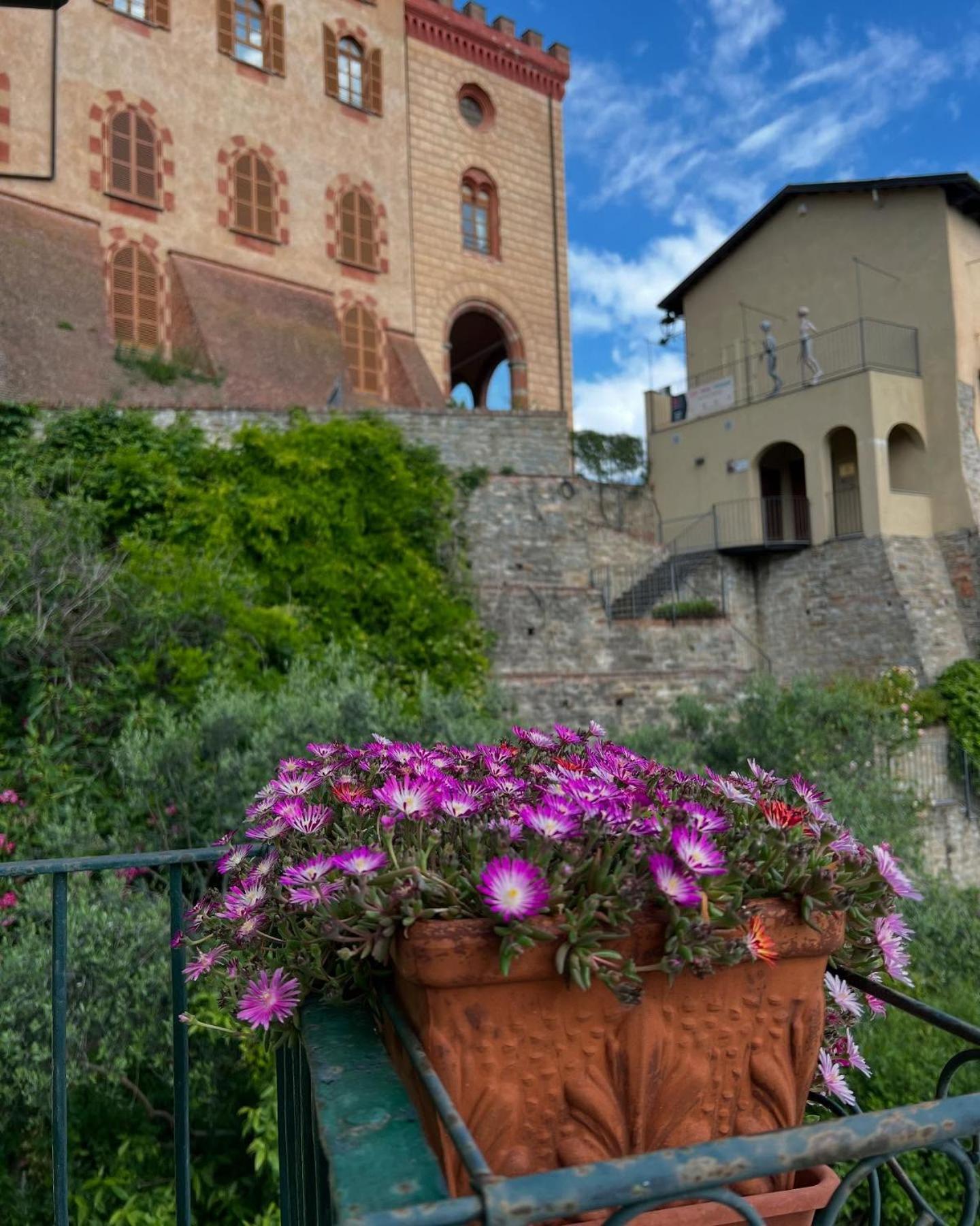 Archi Del '400 Appartamento บาโรโล ภายนอก รูปภาพ